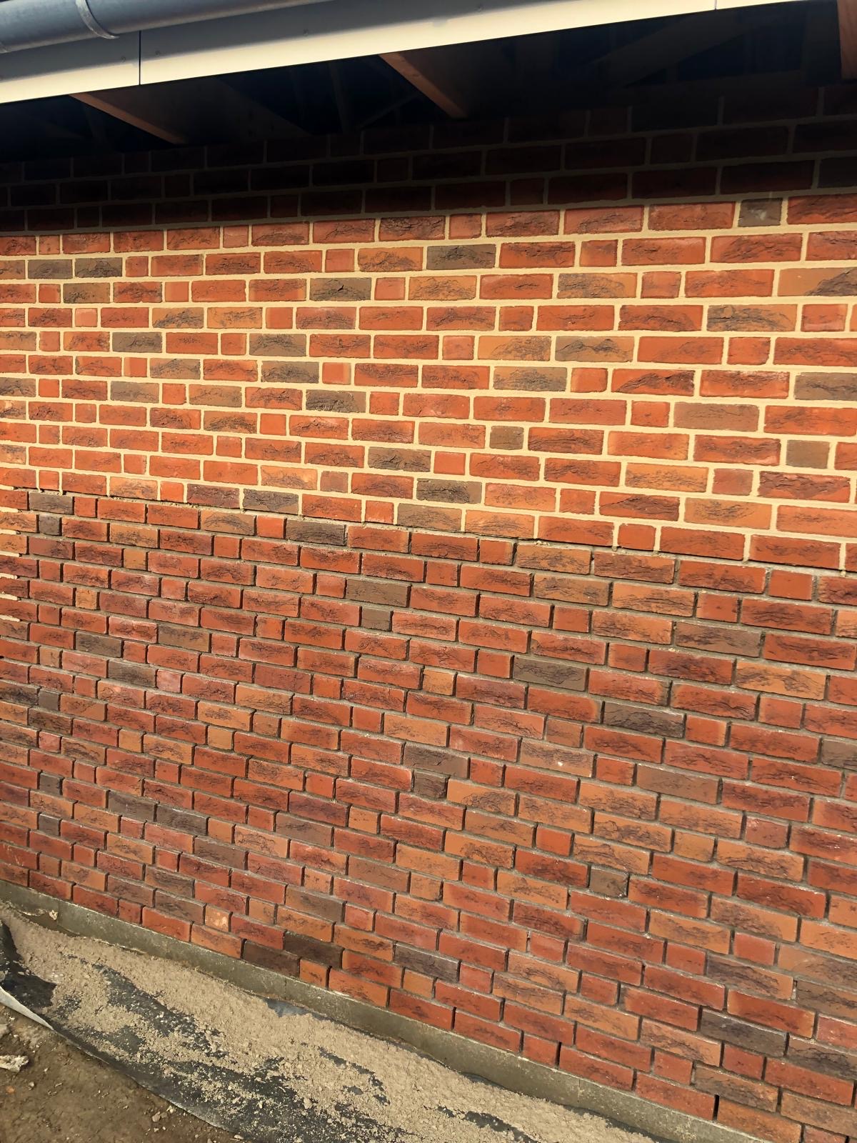 Klinkerfassade mit präzise ausgeführter Fugenarbeit